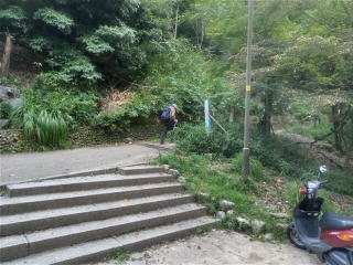 登山口