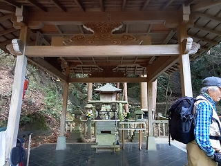 奥の院