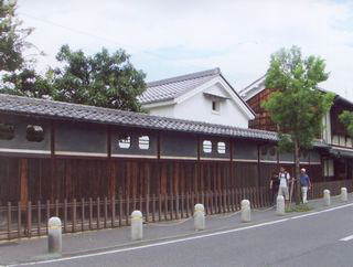 �ߍ]���l�̊X��