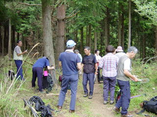 �ω������O�ŋx�e