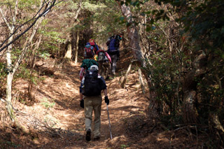 �ؘR����̓o�蓹