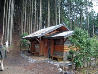 新設トイレからいわわきの道分岐へ