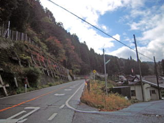 ���o�X��t�߂̍g�t